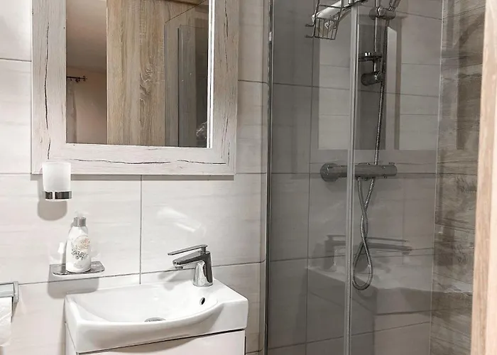 شقة Nowoczesne Z Ogrodem I Parkingiem