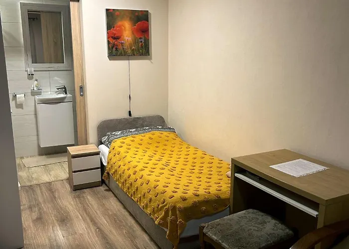 Nowoczesne Z Ogrodem I Parkingiem شقة